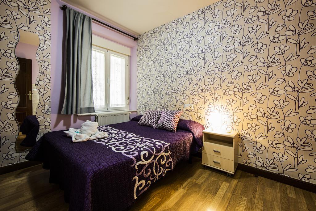 Hostal Escala Luna Salamanca Exterior foto